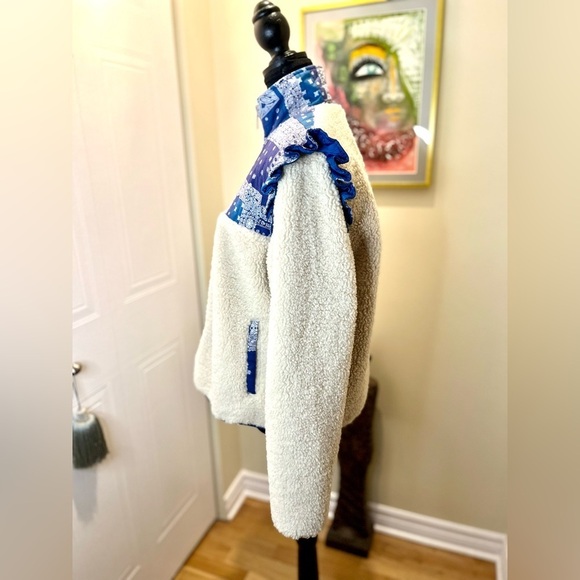 Sundance Catalog By Driftwood Sherpa “Bixby  Bandana Jacket” blue & cream 💙💛 - Picture 4 of 12